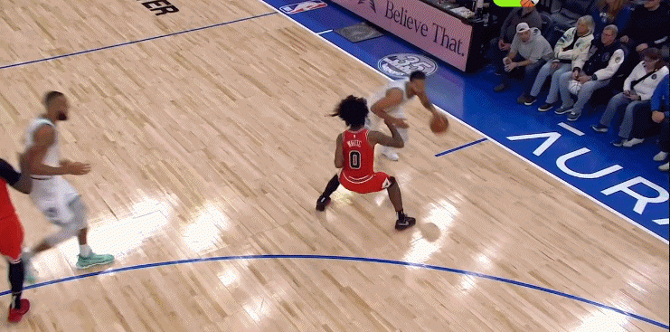 我的节奏！李凯尔慢节奏转身舔篮打成2+1
