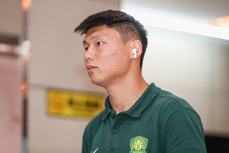 方昊：下半场主教练调整边路进攻拿下比赛 我和何宇鹏心有灵犀