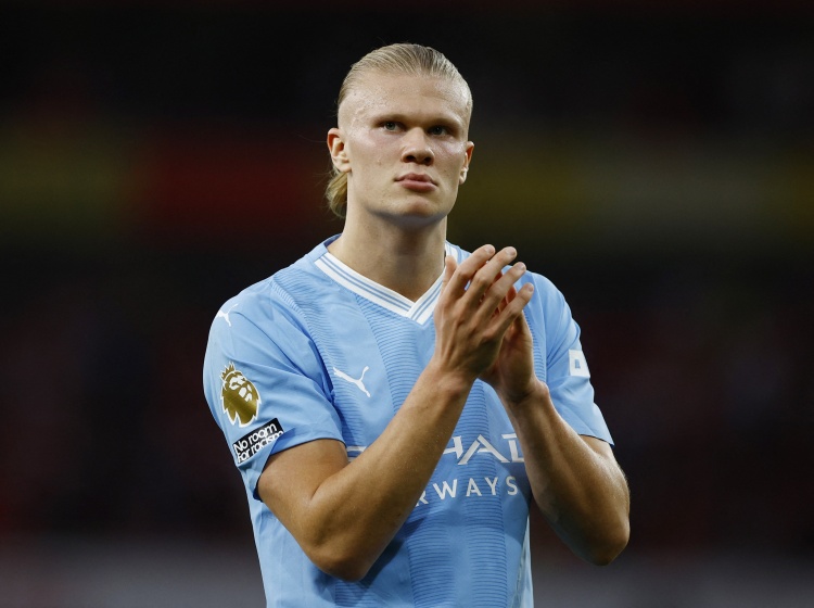 哈兰德近5年每90分钟助攻：21-22赛季0.33最多，近2年呈下滑趋势